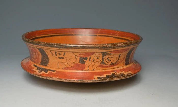 Maya-Kultur Keramik Polychrom bemalte zeremonielle Keramikschale. 31 cm