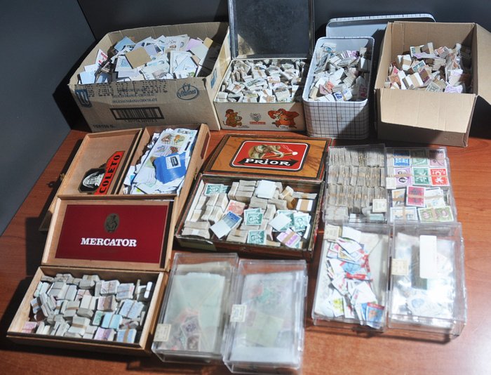 Belgien  - Große Auswahl mit 1000 Briefmarken in Trays, Beuteln, Bündeln, Dosen und vielem mehr
