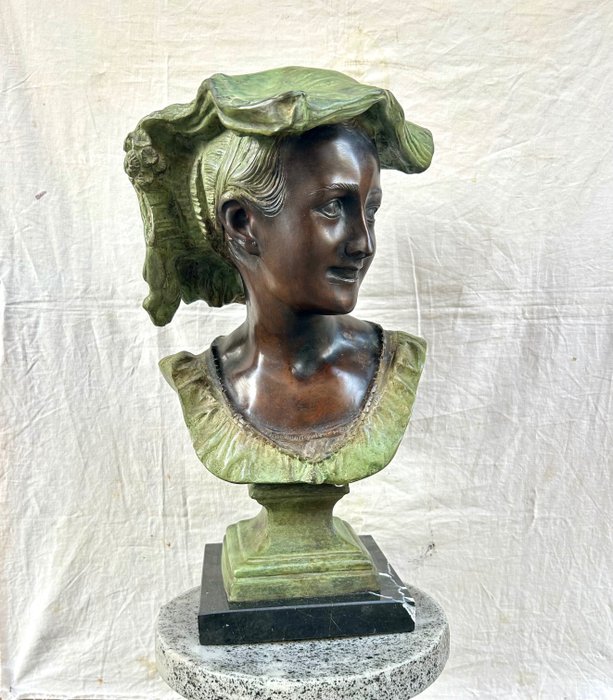 Su modello di Jean Baptiste Carpeaux (1827-1875) - Szobor, Busto di Ragazza - 44 cm - Bronz