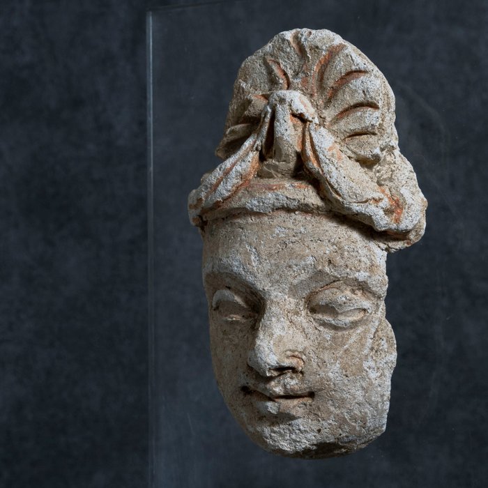 Gandhara Estuque Cabeça do Bodhisattva com Pigmentos Originais - Séculos III-V DC