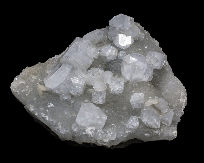 Apophyllit Kristalle auf Muttergestein - Höhe: 15 cm - Breite: 14 cm- 1600 g