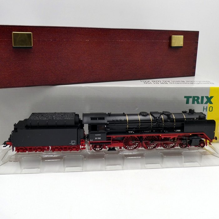 Trix H0 - 22250 - Locomotiva a vapor com vagão de carvão (1) - BR 01 150 - Deutsche Bahn AG (DB AG)