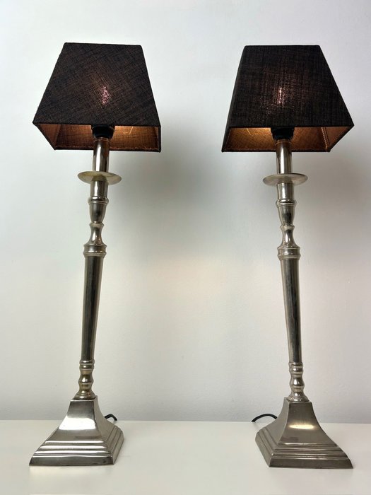 Asztali lámpa (2) - Néhány asztali lámpa - Alumínium