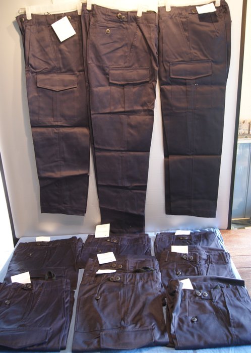 英國 - 11 條新型防火海軍長褲，來自海事技術部 - 軍用裝備