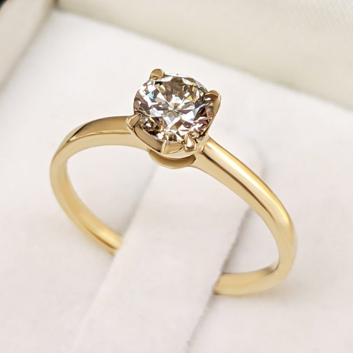 Ohne Mindestpreis - Ring - 14 kt Gelbgold, Gold -  0.71 tw. Diamant  (Natürlich) 
