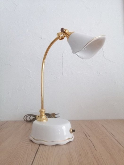 Asztali lámpa (1) - Porcelán
