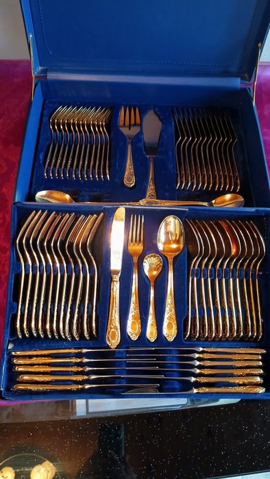 Vergoldetes Speisebesteck  für 12 Personen mit Fischbesteck und Vorlegeteile - Table service for 12 (65) - Model "Olympal", Louis XIV style - .999 (24 kt) gold