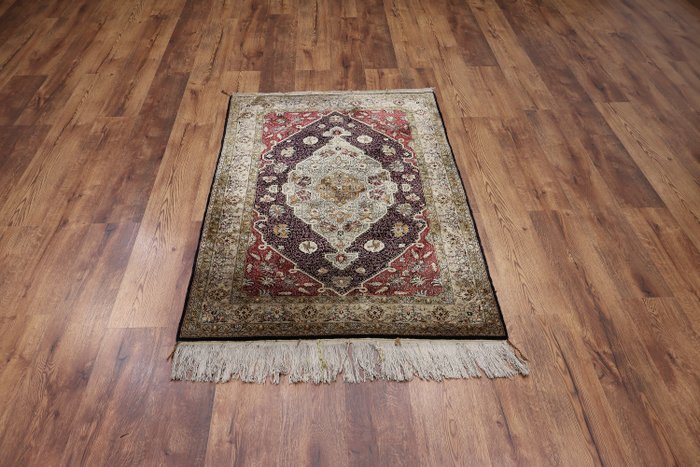 非常美丽的古姆丝绸伊朗 - 地毯 - 160 cm - 106 cm