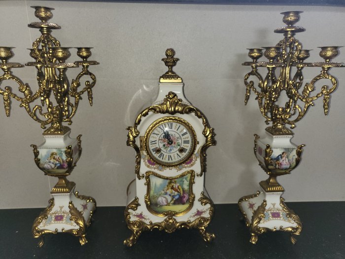 Uhr mit Garnitur  (3) - Hermle/Limoges - Porzellan - 1950-1960