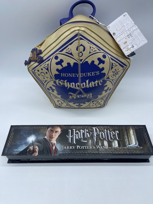 Harry Potter - Noble samlinger, Loungefly- Backpack+Illuminating Wand Lot