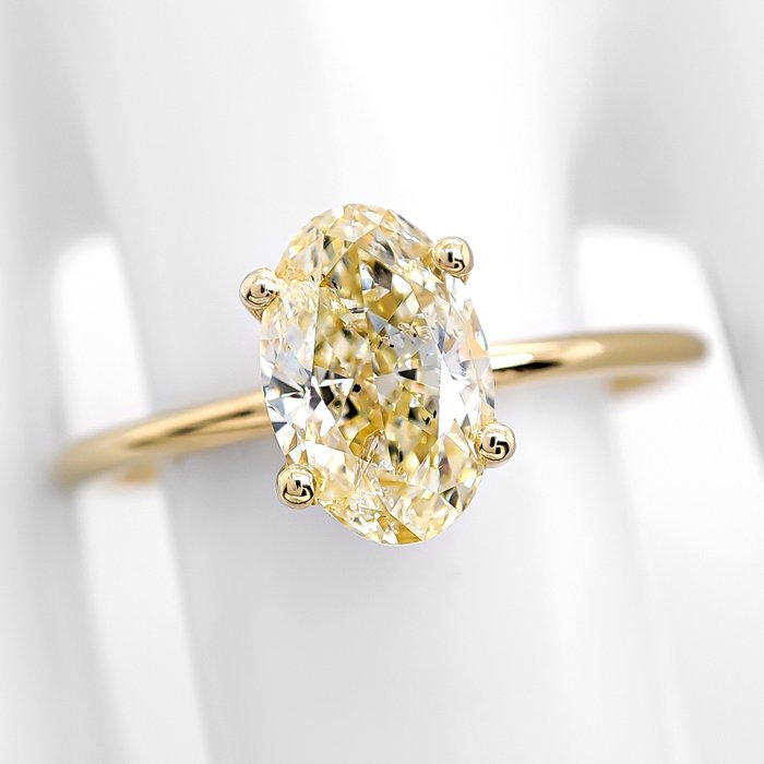 Ohne Mindestpreis - 1.01 Carat Fancy Light Yellow Diamond Solitaire - Ring - 14 kt Gelbgold 