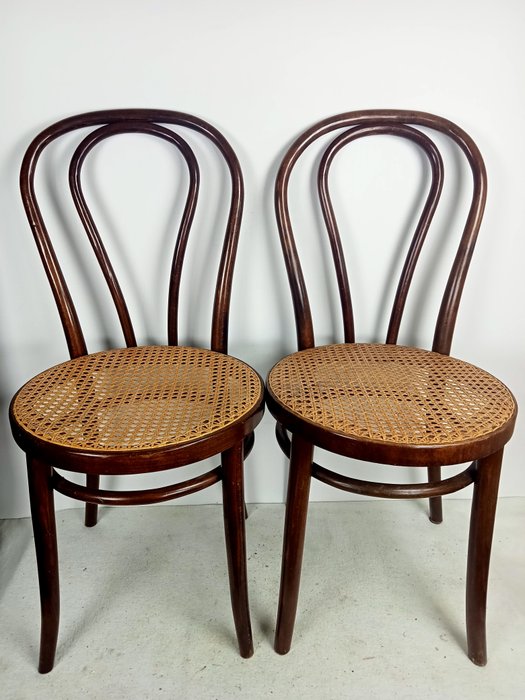 Tuoli (2) - Thonet-tyylinen kahvilan tuoli - Koivu