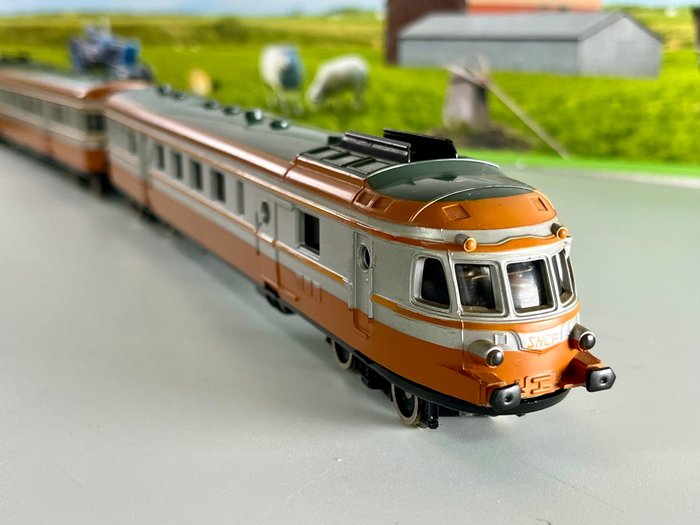 Lima H0 - 1002/1004 - Modelleisenbahn (1) - RGP 825 „Turbozug“ - SNCF