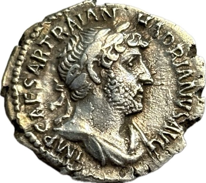 Imperio romano. Adriano (117-138 d.C.). Denarius Rome - Minerva