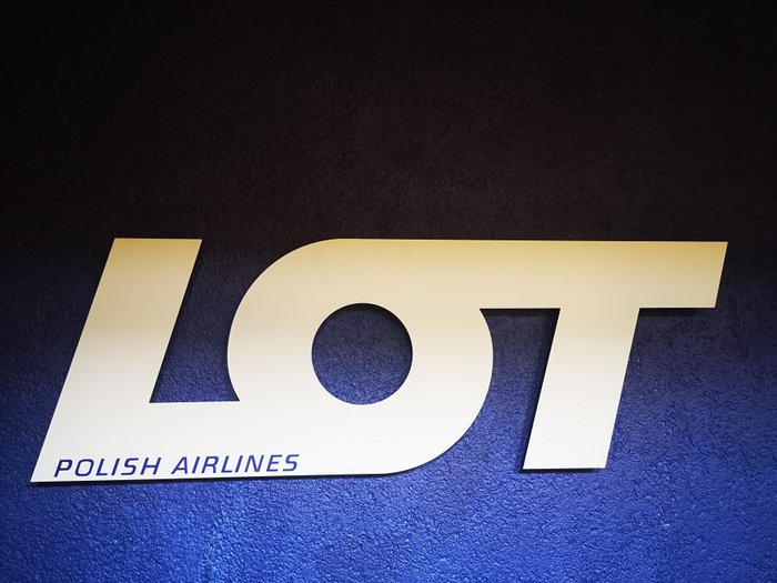 LOT - Légitársaságok és repülőterek emléktárgyai - Fali reklám - 2010-2020
