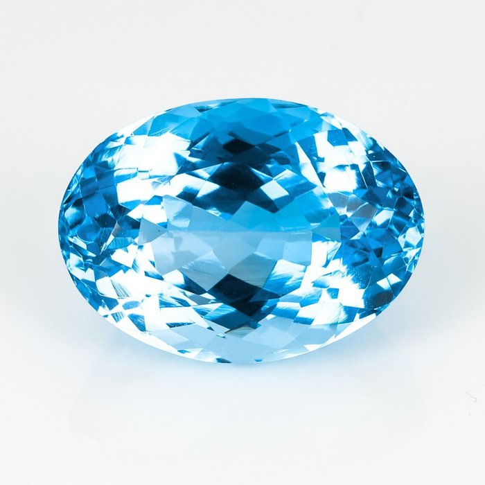 Zwitsers - [Levendig blauw] Topaas - 24.76 ct