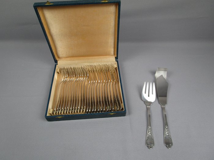 Solingen Deutschland - Cutlery set - Art Nouveau Fish Cutlery - 12 Persons / 26 Pieces - Silverplated