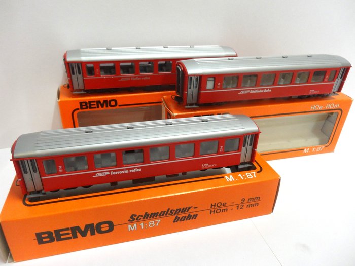 Bemo H0m - 3259/3260/3261 - Conjunto de vagones de tren de pasajeros a escala (3) - 3 vagones, 2da clase - RhB