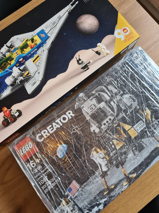 Lego - Space - Galaxy Explorer - 10497 and NASA Apollo 11 Lunar Lander - 10266 - Posterior a 2020