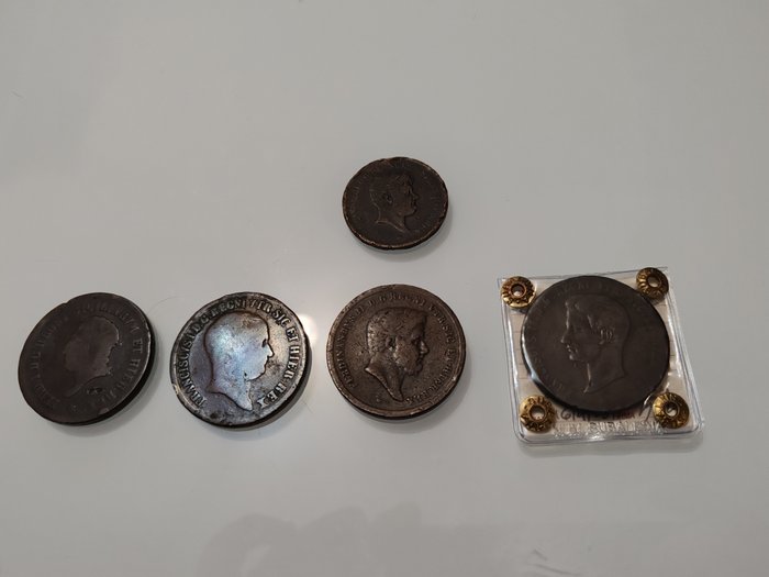 Italia, Kahden Sisilan kuningaskunta. Lotto 5 monete (5 e 10 Tornesi) 1819/1859  (Ei pohjahintaa)