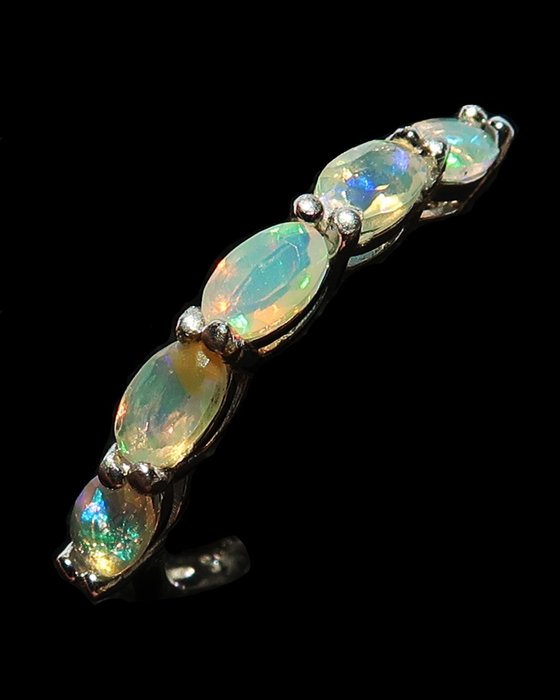 Opal - Silber, Würdenträgerring – Spirituelle Erhebung, Weisheit und Wohlstand – Welo-Opal - Ring