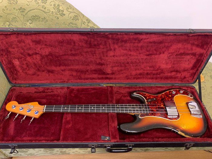 Fender - Precision -  - 4弦电贝司吉他 - 美国 - 1965