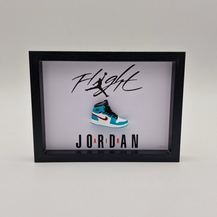 Ramme (1) - Mini Sneaker " AJ1 Air Jordan 1 South Beach " innrammet  - Tre