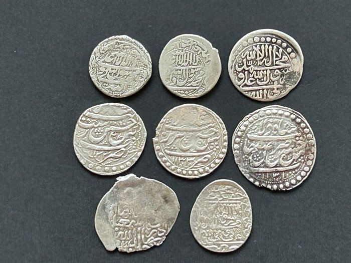 伊朗——萨法维王朝. Lot of 8 AR coins [1501-1736]  (没有保留价)
