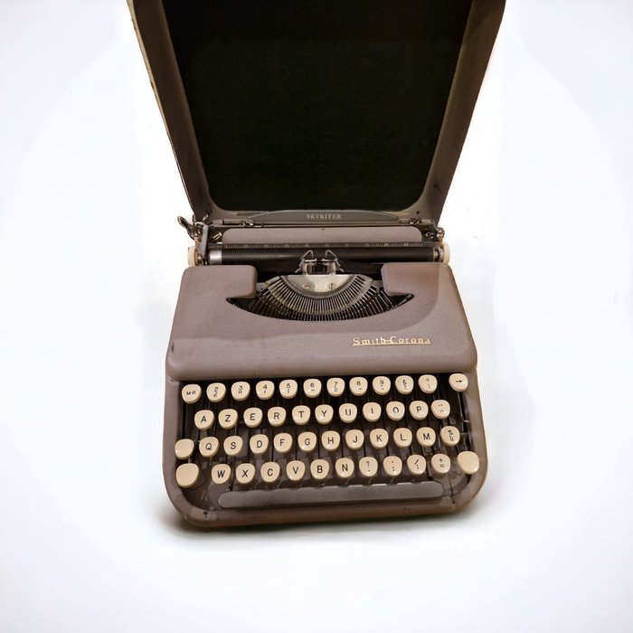 Smith-Corona Skyriter - Typewriter - Iron (wrought)