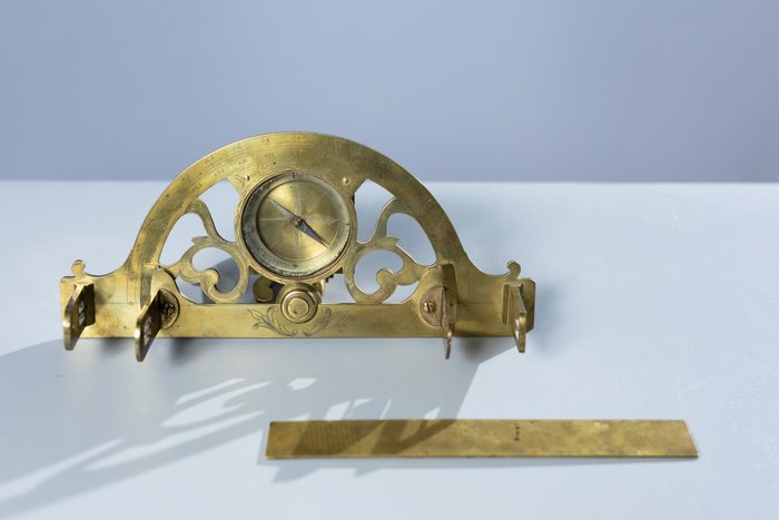 Michael Butterfield/Antoine Joseph Meurand - Grafometer - Messing - 1700-1720