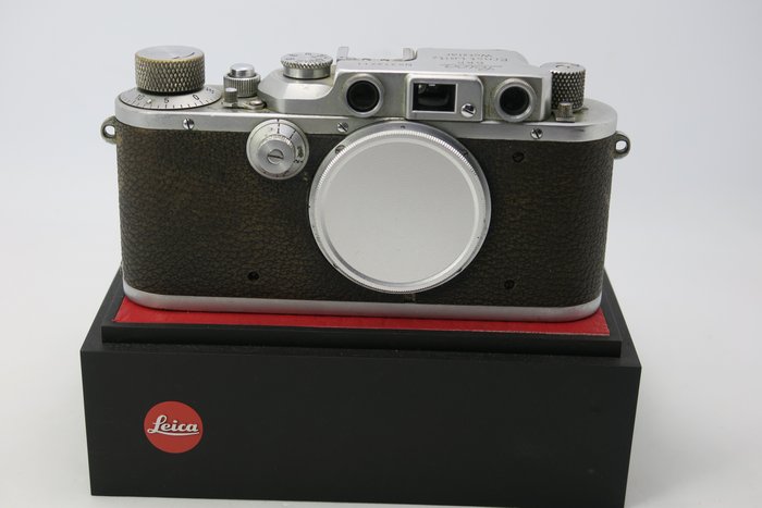 Leica III C camera body 单镜头反光相机 (SLR)