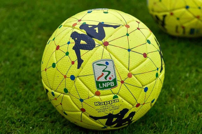 benevento - Β σειρά - 2021 - Μπάλα ποδοσφαίρου
