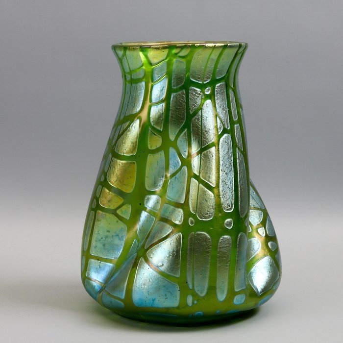 Loetz - Vase -  Crete Pampas  - Glass