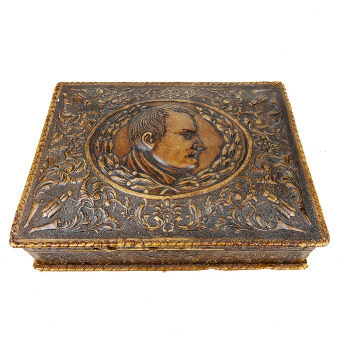 Exceptional leather-covered jewelry box Approx. 1940 - Cutie Bijuterii - Lemn, Piele