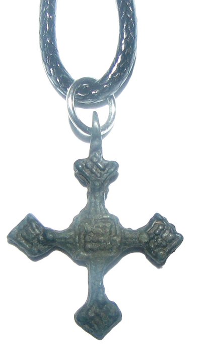 中世纪，十字军时代 黄铜色 十字架 - 27 mm  (没有保留价)