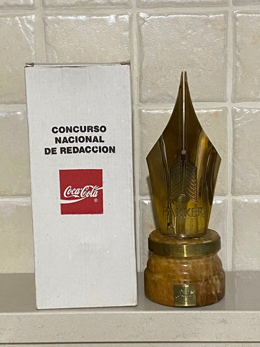 Coca Cola Vintage Coca Cola Parker Pens bronze sculpture Advertising Trophy Award - Briefbeschwerer  (1) - Bronze, Marmor