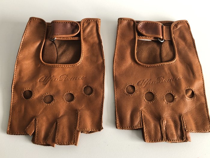Accessoire - Alfa Romeo - Alfa Romeo Driving Gloves / Handschoenen (Made in Italy)
