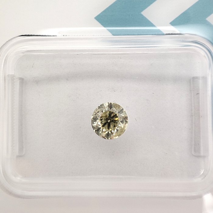 Diamant - 0.41 ct - Rotund - Fancy Yellowish Green - I2 *NO RESERVE PRICE*