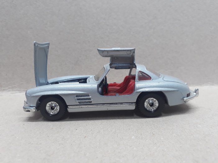 Corgi 1:38 - 1 - 模型車 - Mercedes 300SL