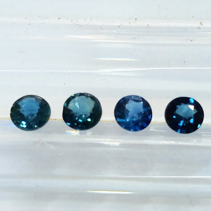 4 pcs tiefes Blau Saphir - 1.81 ct