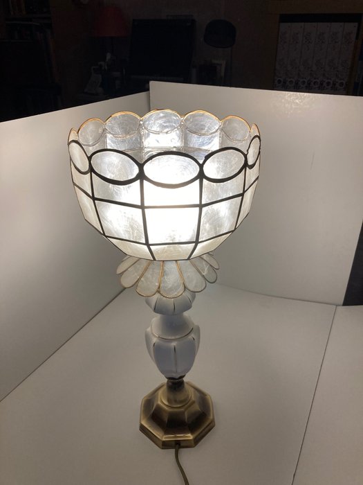 Bordlampe (1) - Keramikk, Messing, Perlemor