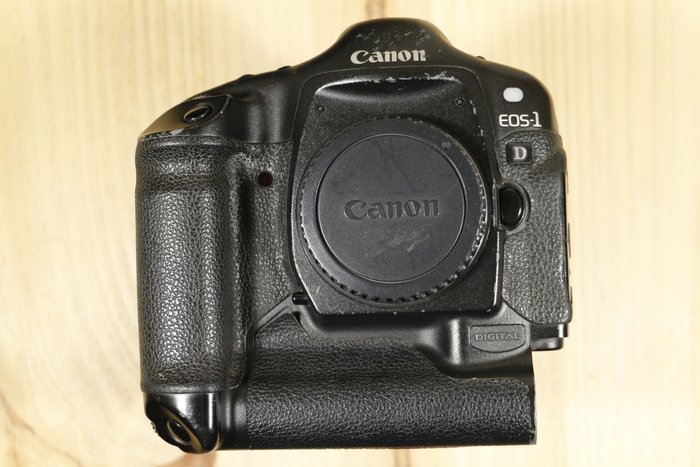 Canon EOS 1 D Digital Digitale Spiegelreflexkamera (DSLR)