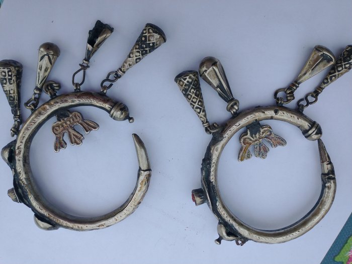 Draa valley hair-/ear- ornaments - Argent - Maroc - late 19th - early 20th century