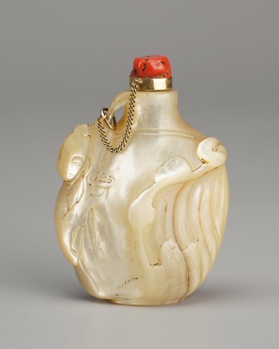 Snusflaske - Perlemor - Magu 麻姑 - Kina - Qing-dynastiet (1644 – 1911)