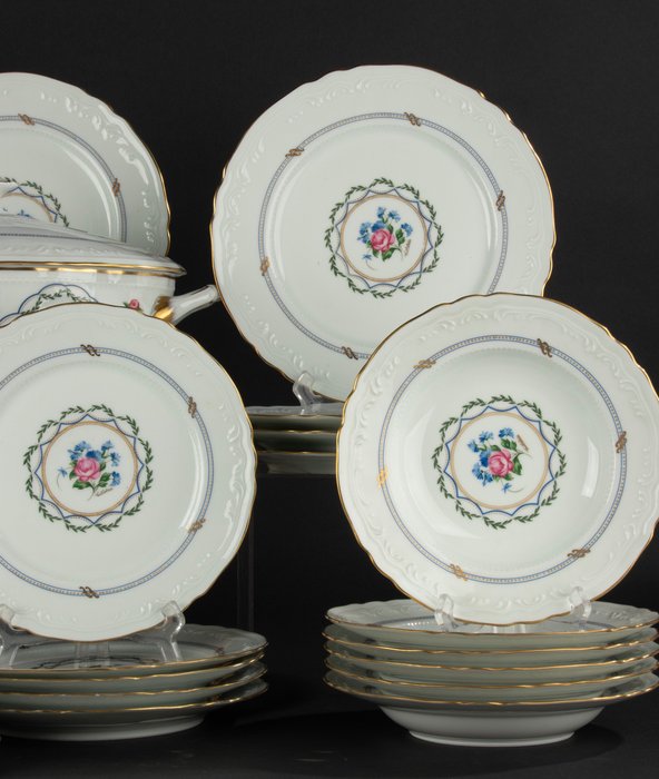 Limoges - Table service for 6 (23) - Porcelain