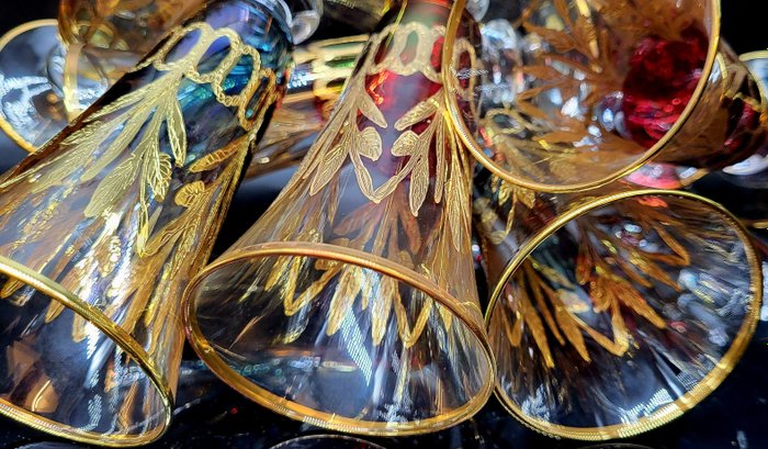 Servizio di bicchieri (7) - luxury tall colorate flute leaf decoration in gold - .999 (24 kt) oro, Cristallo