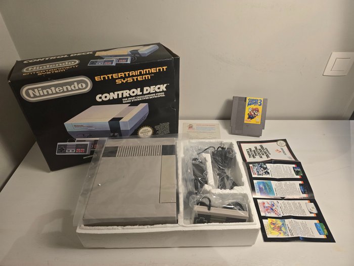 Nintendo - Control Deck - 8-BIT - PAL - HOL/FRA elease - Rare Edition - 1985-1988 - Boxes with inlay - rare - Nes - Videospilkonsol - I original æske
