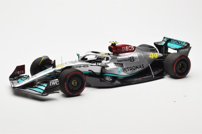Minichamps 1:18 - 1 - Machetă mașină de curse - Mercedes-AMG Petronas F1 Team W13 E Performance #44 Brazilian GP 2022 - Lewis Hamilton - Ediție limitată de 336 buc.