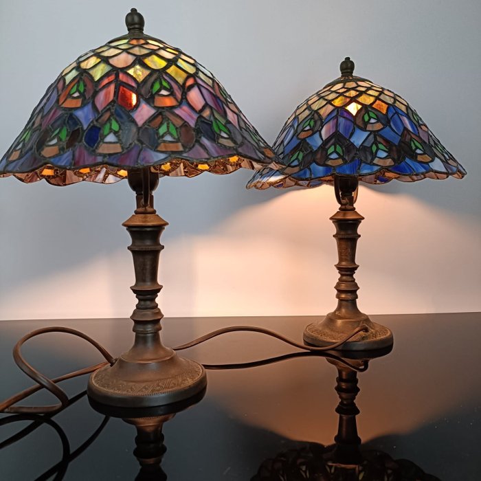 Bordlampe (2) - Tiffany stil - tykt glass
