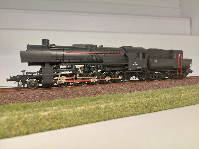 Liliput H0 - 4214 - 連煤水車的蒸汽火車 (1) - BR 42.2567 - ÖBB